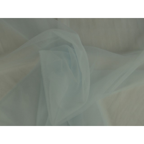 Bruidstule - Lichtblauw - 15m per rol - 100% polyester