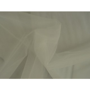 Bruidstule - Gebroken wit - 15m per rol - 100% polyester